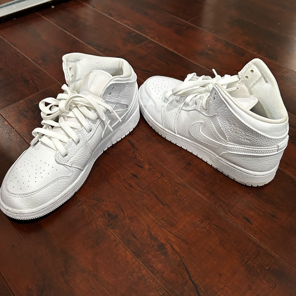 All White Mid Jordan 1